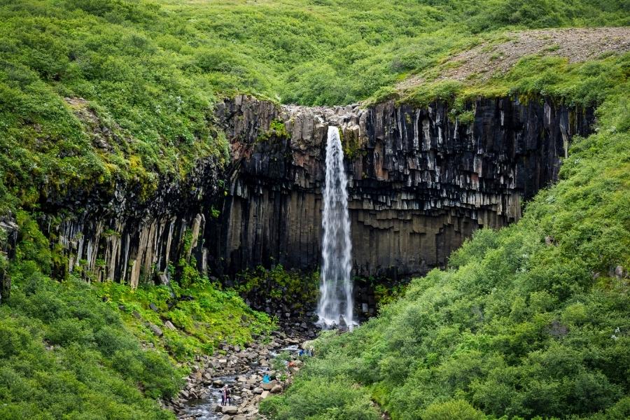 Islandia jaskinie i wodospady